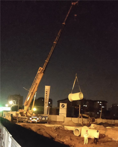 德阳市“弯臂矫正”—— 吊车的 “形变补偿” 技术